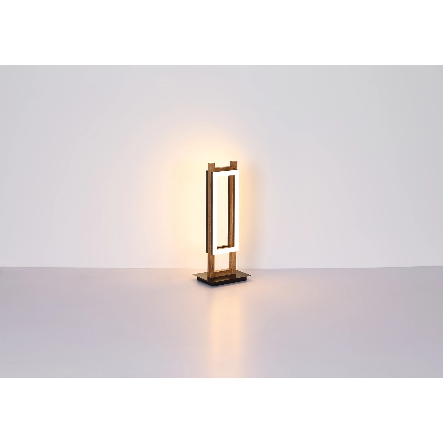 Moderne LED-Stehlampe Illa in Schwarz matt und Dunkelbraun, Design-Leuchte für Wohnräume.