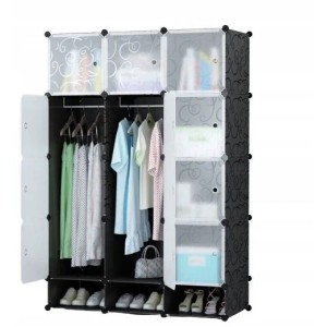 Rebiko modularer Kleiderschrank, schwarz, mit weißen Türen, gefüllt mit Kleidung und Schuhen. Geräumiges Regal für Garderobe.