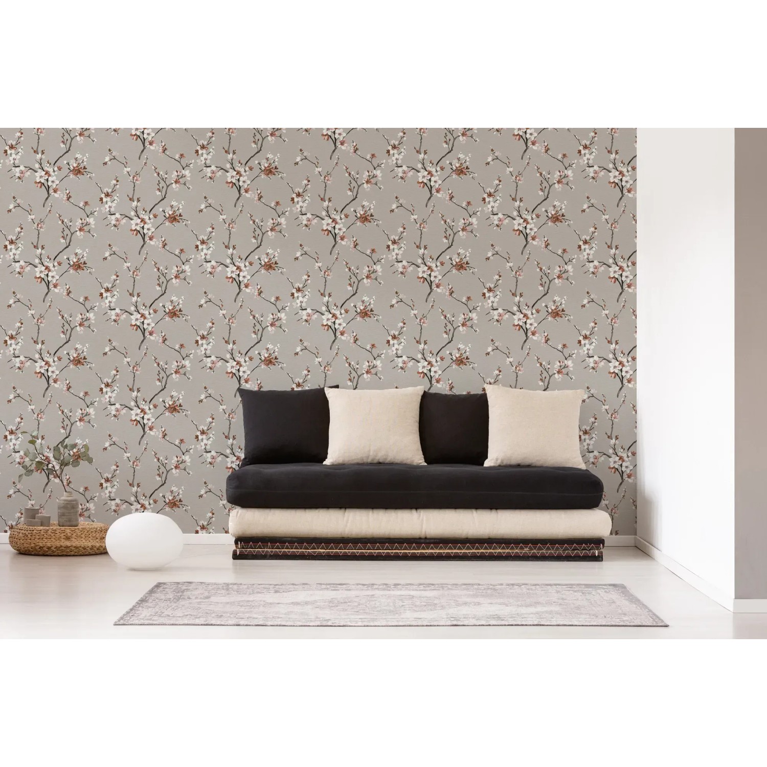 Vliestapete mit Blumenmuster in Grau und Braun, leicht strukturiert, für stilvolle Wohnräume.
