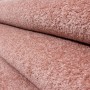 Detailaufnahme: Ayyildiz Kurzflorteppich Ata 7000 in Rosa, weiche Textur.