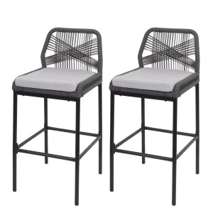 Zwei anthrazitfarbene Rope-Barhocker mit hellgrauen Kissen und schwarzem Metallgestell. Modernes 2er-Set für Outdoor.
