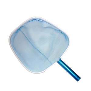 Laubkescher mit Alu-Verstärkung für die Poolreinigung von OBI, blaues Netz.