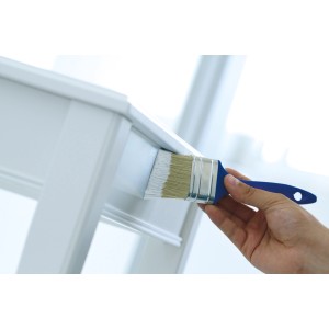 Lackierarbeiten mit LUX Flachpinsel: 4-teiliges Pinselset für Lacke und Universal-Anwendungen.