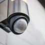 Lutec LED-Außenwandleuchte mit Bewegungsmelder, Edelstahl-Optik.
