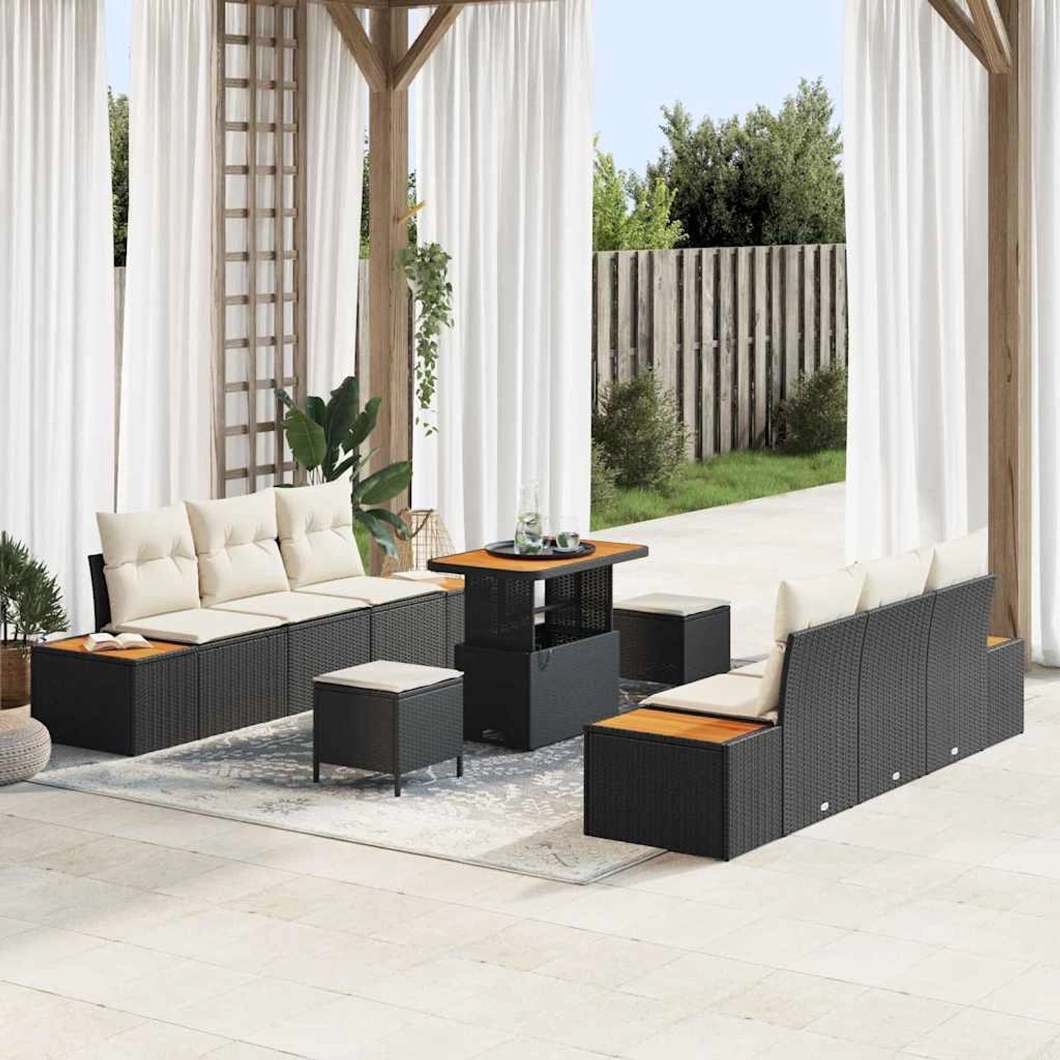 Schwarzes 9-teiliges vidaXL Garten-Sofa-Set aus Poly Rattan mit Tisch und Kissen.