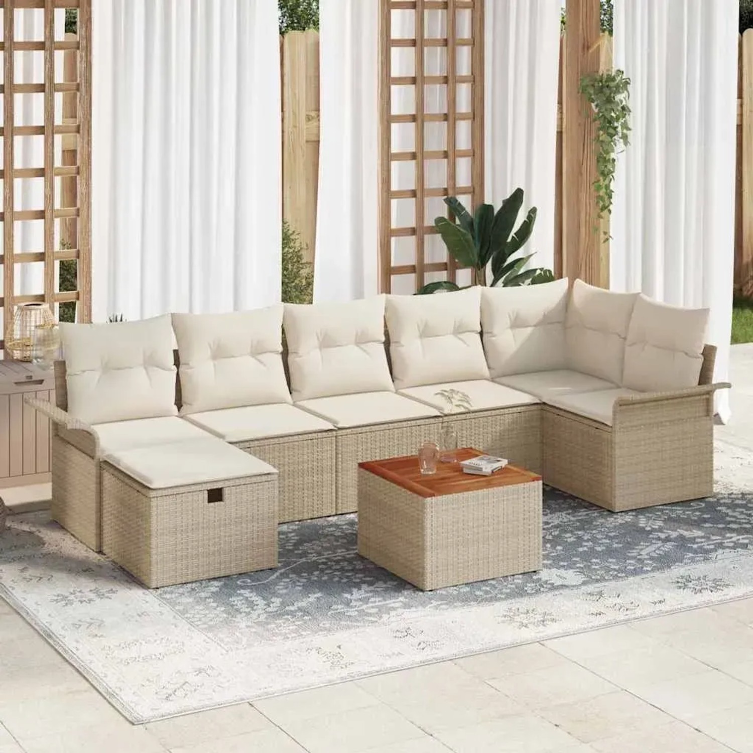 Beiges 8-teiliges Garten-Sofa-Set aus Poly Rattan mit Kissen und Stauraum.