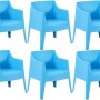 Sechs blaue Kunststoff Gartenstühle mit Armlehnen, stapelbar, für Outdoor. DELUKE HENRI Loungestuhl Set.
