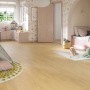 Heller Raum mit Parador Laminat Classic 1050 Eiche Mont Blanc Natur, wasserfest und modern.
