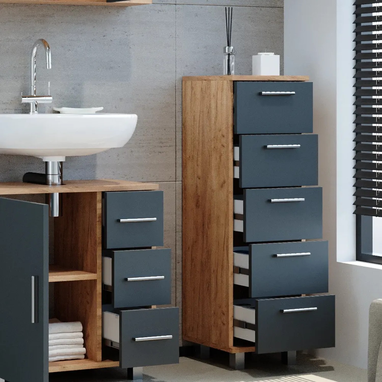 Vicco Badschrank Ilias in Eiche/Anthrazit (30x95cm) mit fünf Schubladen für Badutensilien.
