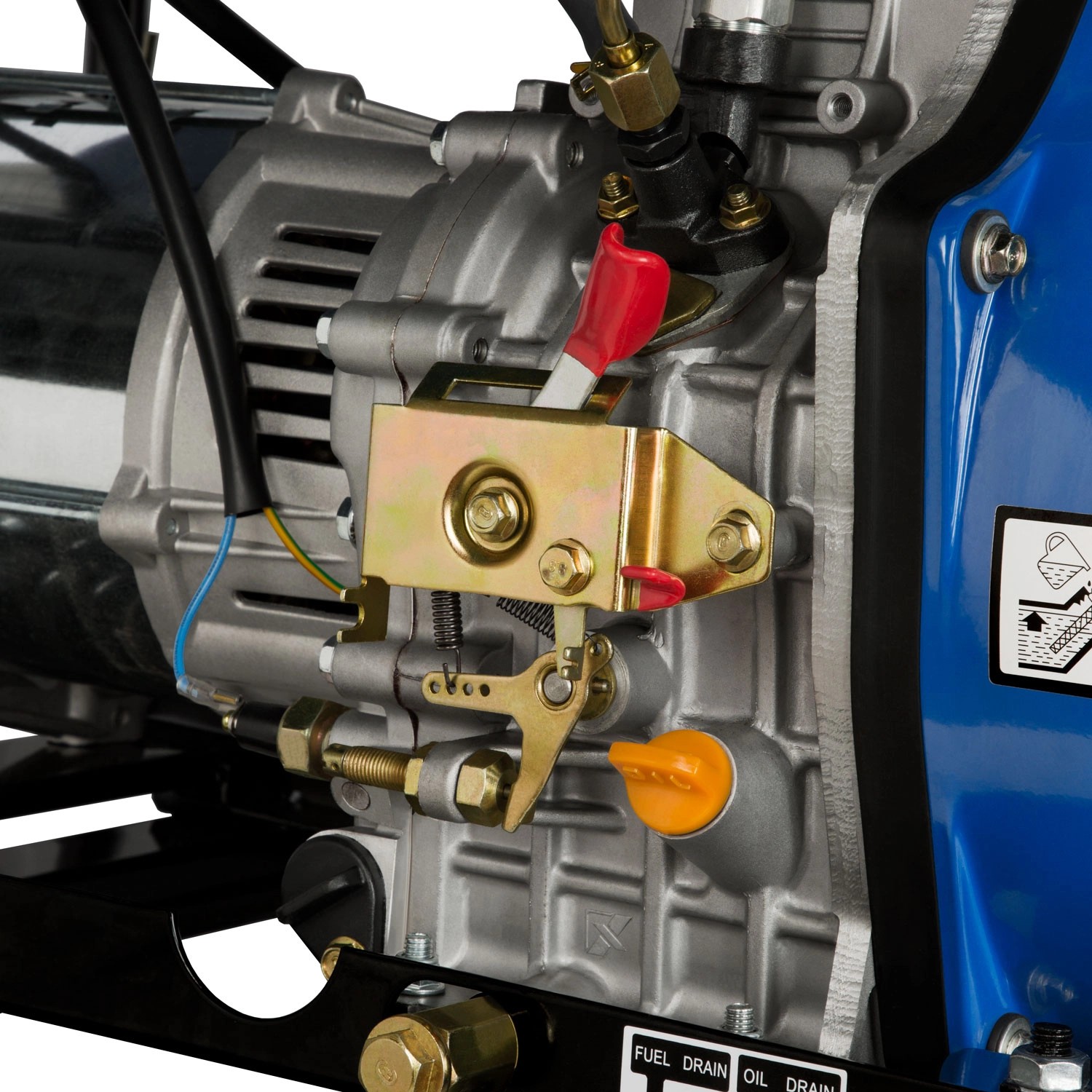 Detailaufnahme: EBERTH 5000W Notstromaggregat Dieselmotor, Motorblock mit Bedienelementen.