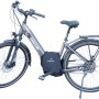 E-Bike mit montierter, schwarzer Fischer Schutzhülle für den Motor.