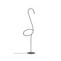 Moderne, dimmbare LED Stehlampe Pajaro in Schwarz. Wohnzimmerleuchte im Flamingo-Design aus Metall.