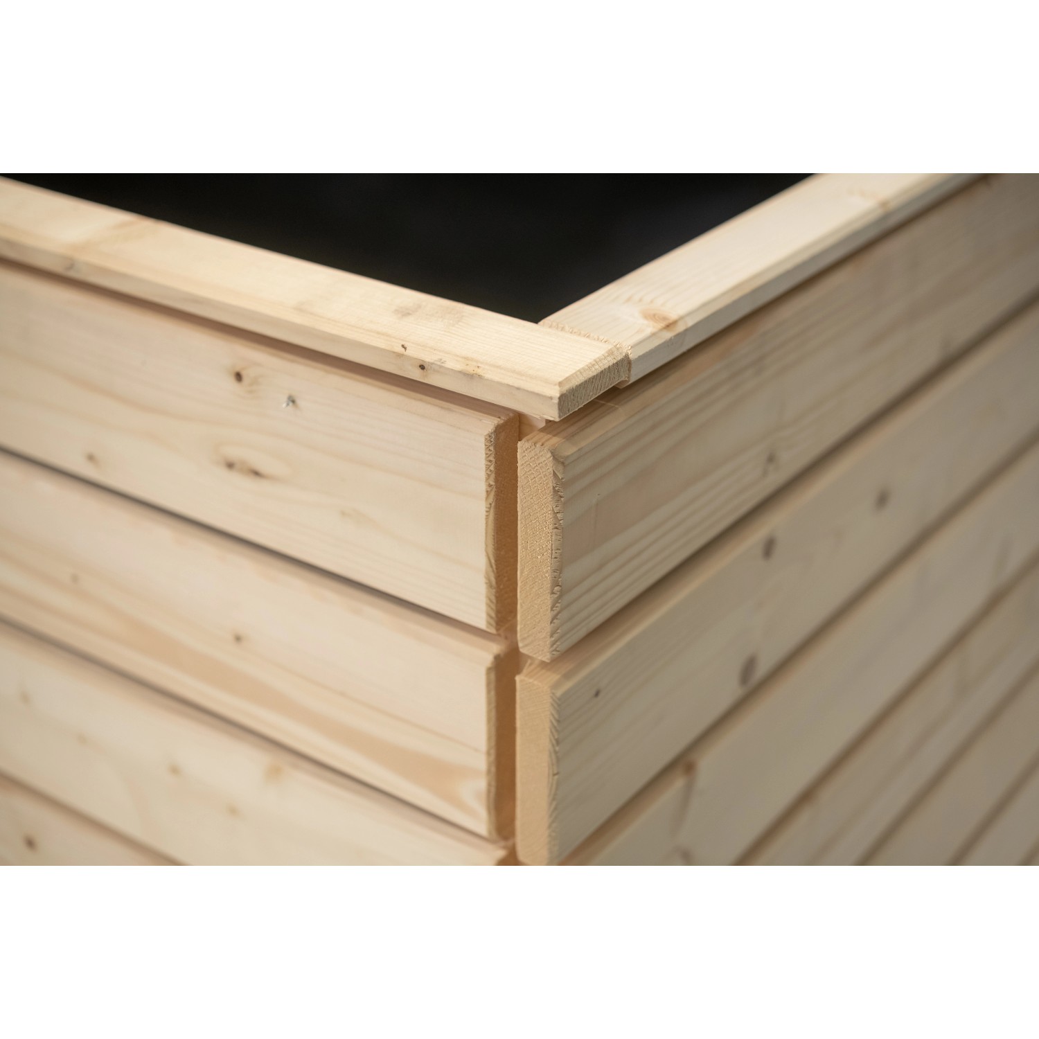 Detailansicht: Westmann Hochbeet XL aus Fichtenholz, stabile Bauweise.