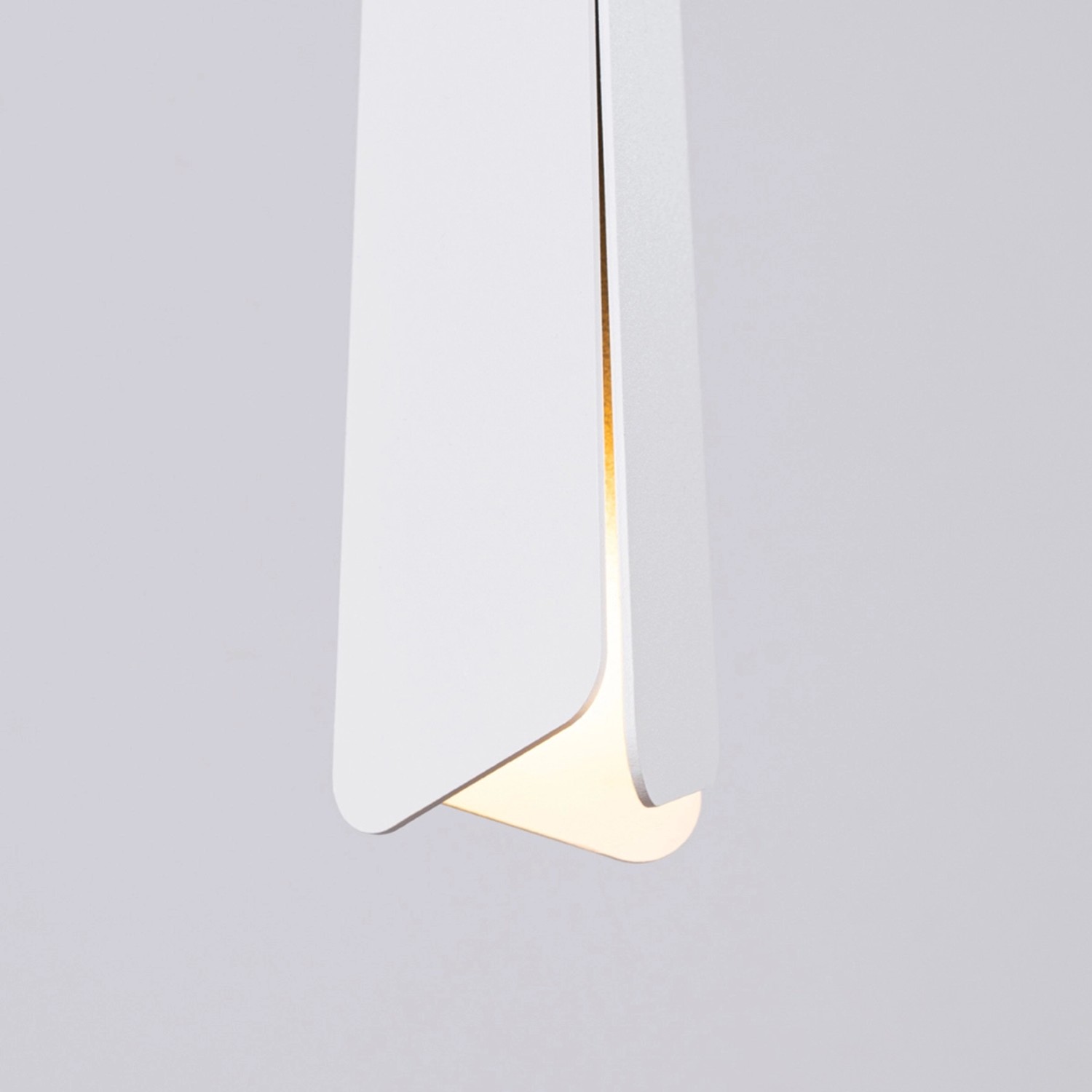 Weiße Sollux Lighting Hängeleuchte Prysm 1 aus Stahl, minimalistisches Design für Lampen & Leuchten.