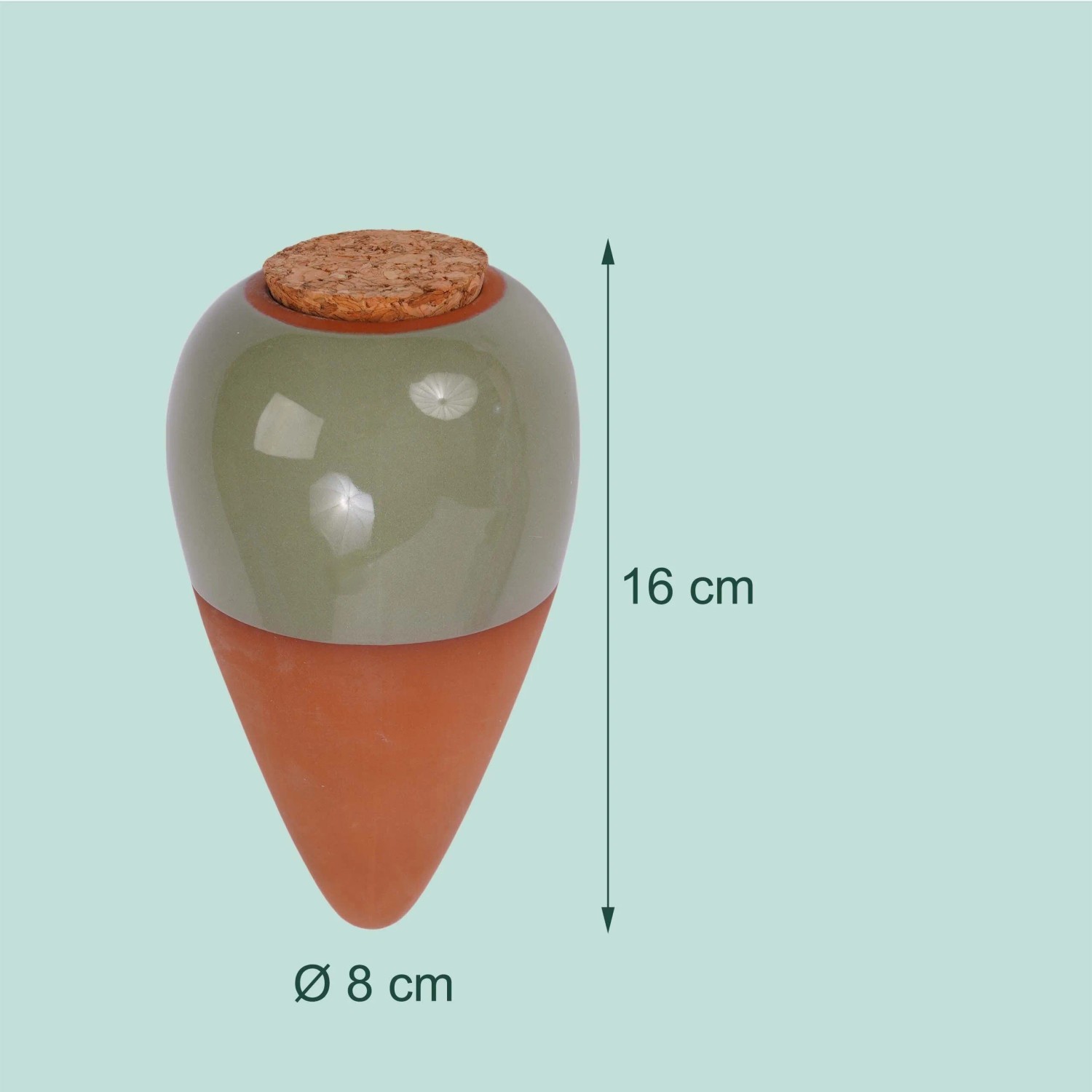 Salbeifarbener Keramik Bewässerungskegel mit Korkdeckel, 16 cm hoch, für automatische Pflanzenbewässerung.
