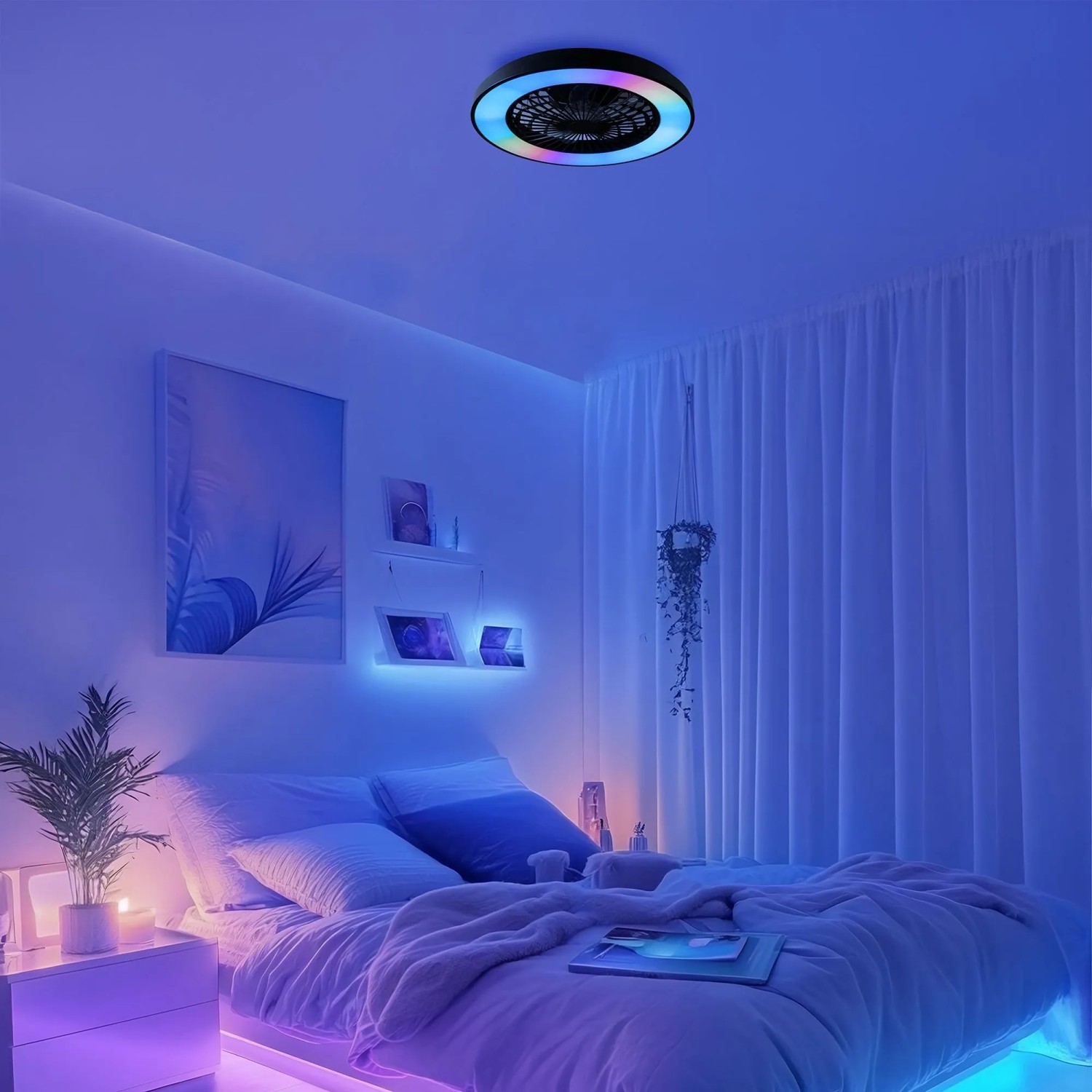 Schwarze LED-Deckenleuchte Mazzaro mit Ventilator und RGB-Beleuchtung im Schlafzimmer.