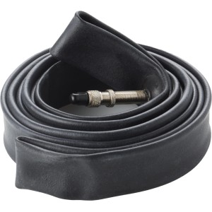 Fischer Fahrradschlauch 28 Zoll mit Sclaverandventil, gerollt.