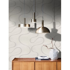 Colani Vliestapete Visions Welle Pearl-Beige an Wand mit Möbeln und Lampen.