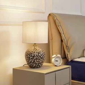 Lindby Tischlampe Thalassia 10019829 Landhaus Vintage Rustikal in Alu aus Keramik 1-flammig E27 Wohnzimmerleuchte