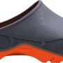Gartenclog in Schwarz-Orange, Größe 41/42, ideal für Gartenarbeit und Freizeit.