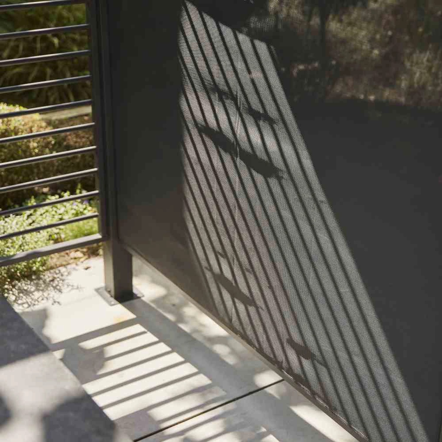 Siena Garden Sichtblende für Pergola, anthrazit, 150x210 cm, als Wind- und Blickschutz.