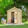 Timbela Kinderspielhaus M570M-1 aus Holz mit blauem Dach, Kinder spielen im Garten.