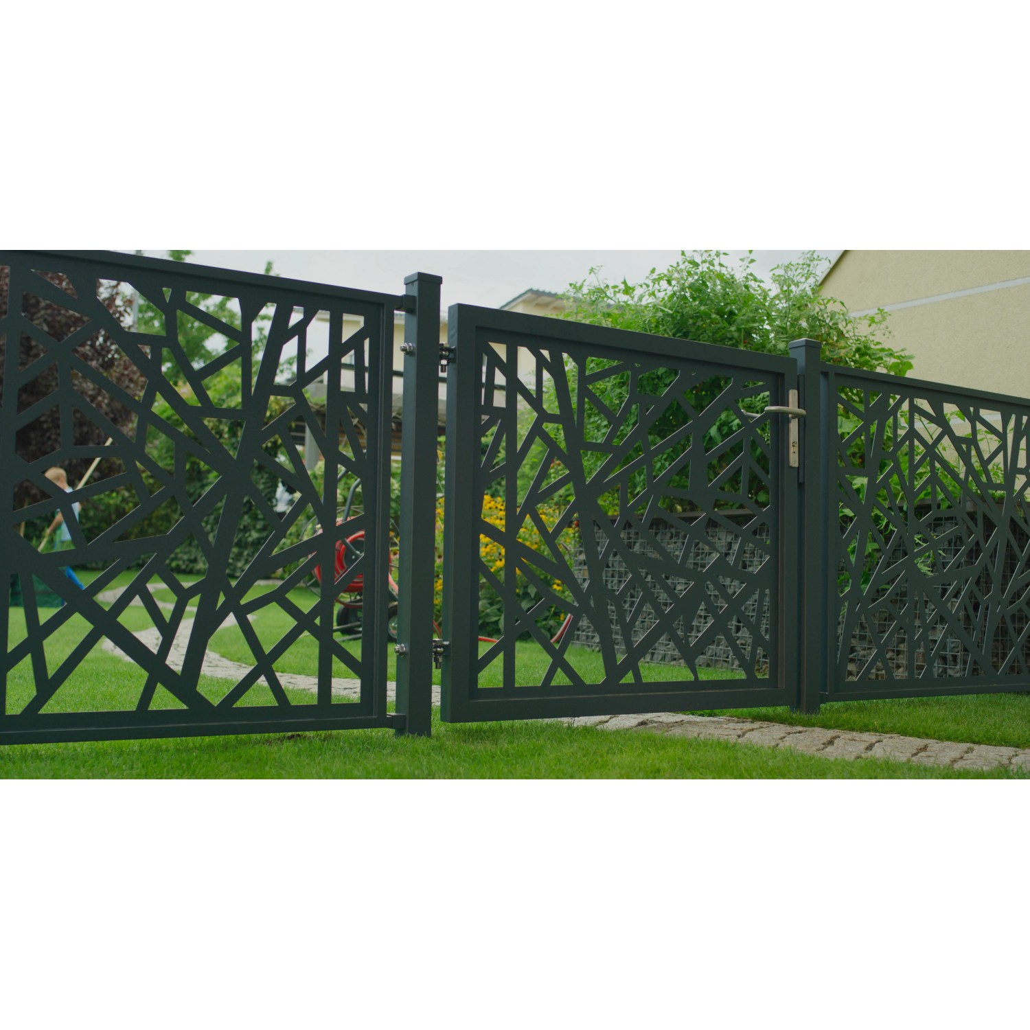 Anthrazitfarbener Aluminium-Pfosten (6,3x110 cm) mit Bodenplatte für Dekorzäune.