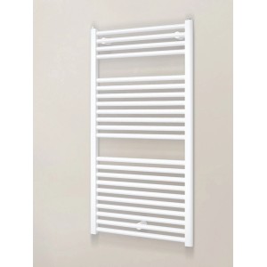 Weißer Schulte Design-Heizkörper München mit horizontalen Heizrohren.