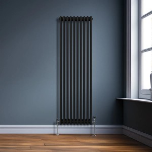 Schwarzer 3-Säulen Heizkörper, 1800x472mm, traditionelles Design für wohlige Wärme.