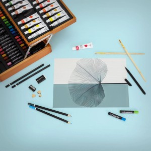 127-teiliges Malset im Holzkoffer von ECD Germany mit Farben, Stiften und Zubehör.