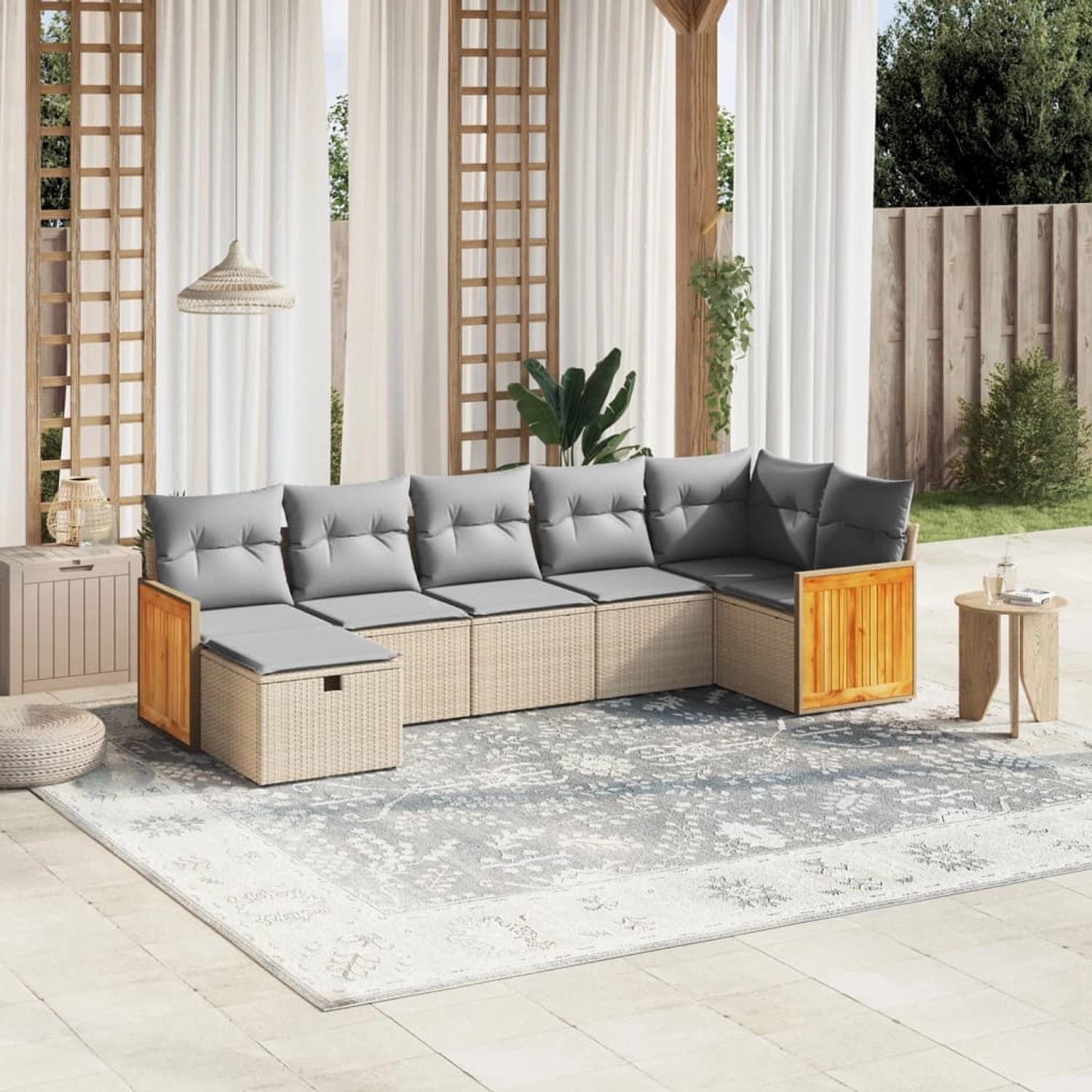 Beige 7-tlg. Rattan Garten-Sofagarnitur mit grauen Kissen für Terrasse und Garten.