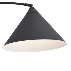 Detailaufnahme der QAZQA Retro Stehlampe Triangolo, schwarz mit weißer Innenseite.