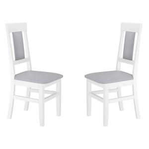 Zwei gepolsterte Esszimmerstühle aus weißem Massivholz mit hellgrauen Sitz- und Rückenlehnenbezügen. Modernes Design.