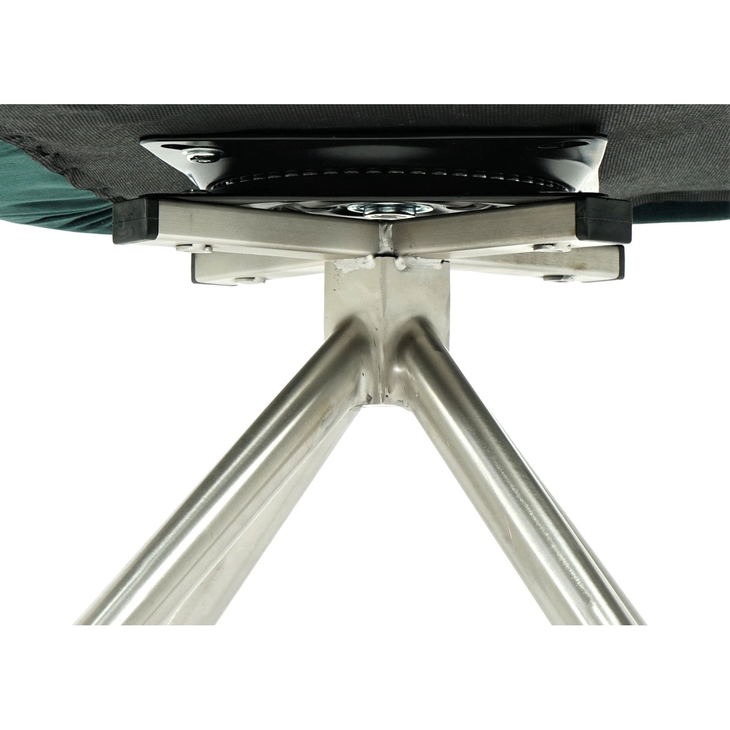 Detailaufnahme: Edelstahl-Stativgestell des grünen MCW Esszimmerstuhls G67.