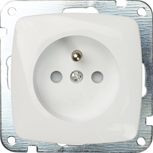 Polarweiße OBI Steckdose Medea zur Unterputzmontage im Innenbereich.