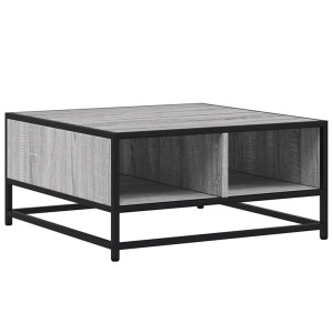 Quadratischer Couchtisch in Grau Sonoma Eiche Optik mit schwarzem Metallgestell und Ablagefach.