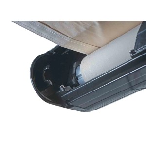 Detailaufnahme der MCW Kassetten-Markise in Creme/Anthrazit, zeigt die geschlossene Kassette und den Stoff.