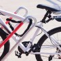 Schulte Fahrradparkständer für 2 E-Bikes, verzinkt, mit Fahrrädern im Einsatz.