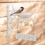 Weiße Gusseisen Vogeltränke mit Welcome-Schild zur Wandmontage. Dekoratives Vogelbad für Garten, Balkon.