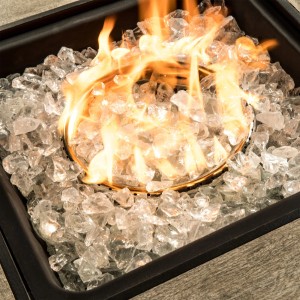 Teamson Home Feuerglas Klar, 4 kg für Feuerschale. Reflektierende Glassteine mit Flammen in Feuerstelle.
