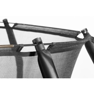 Detailaufnahme: Salta Trampolin Sicherheitsnetz Ground ø 366 cm, schwarzes Netz mit Befestigung.