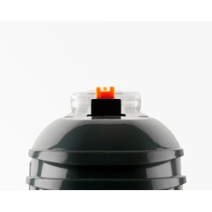 Detailaufnahme: BUG A SALT 3.0 Black Fly Tierschreck mit orangefarbenem Visier.