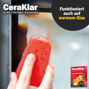 CeraKlar Schwamm reinigt Kaminscheibe von Ruß. Zubehör für Kamine & Öfen.