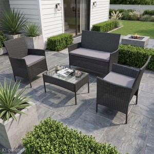 Schwarze 4-tlg. SVITA BROOKLYN Gartenlounge aus Polyrattan mit Tisch und grauen Kissen.