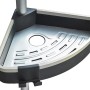 Detailaufnahme: Eckablage des Wenko Teleskop Duschregals Wave aus Aluminium, mit Spiegel.