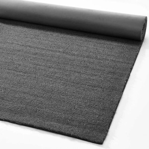 Graue KARAT Kokosmatte, 40x60 cm, als Eingangsmatte oder Fußabtreter, gerollt dargestellt.