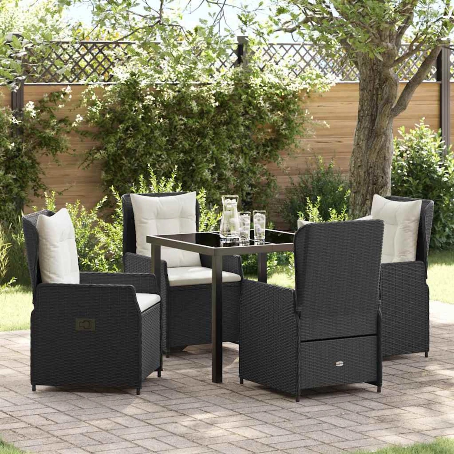 Schwarze 5-tlg. vidaXL Garten Essgruppe aus Poly Rattan mit Tisch und Stühlen.