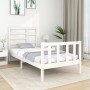 Weißes Massivholzbett 90x190 cm, Kiefernholz, mit Lattenrost. Einzelbett für Jugendzimmer oder Gästezimmer.