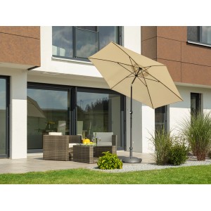 Schneider Marktschirm Napoli, Ø 270 cm, Natur, mit Kurbel, auf Terrasse mit Gartenmöbeln.