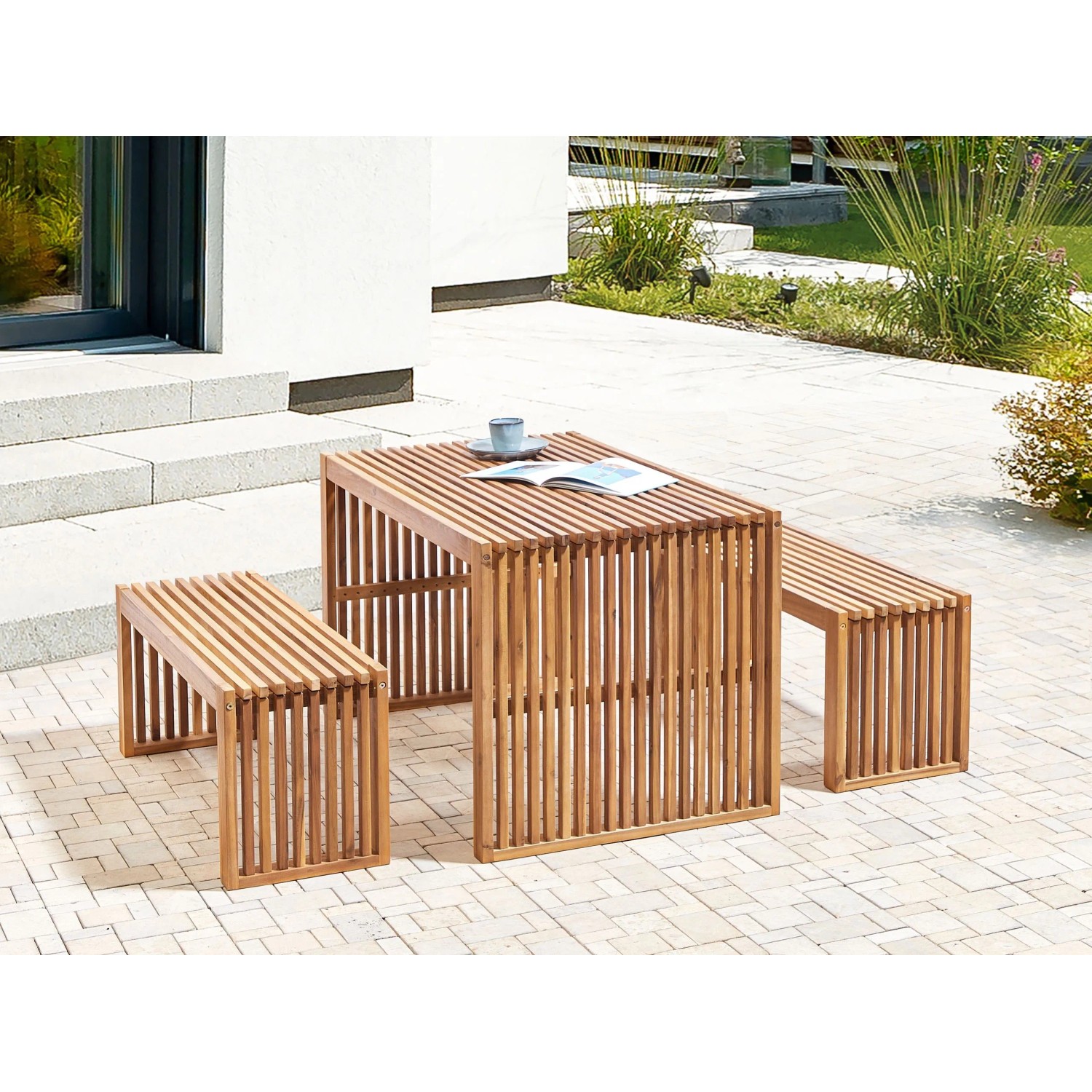 Beliani Gartenbank Heller Holzfarbton (35x105x43) aus Akazienholz für Garten oder Terrasse.